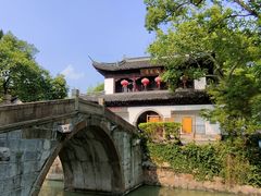 -汇龙潭