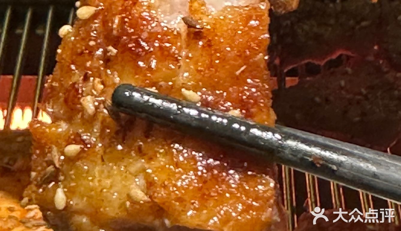 美味的烤羊排🐏来自大汗烧烤[耶]