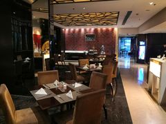 -上海宏泉丽笙酒店憩园咖啡厅