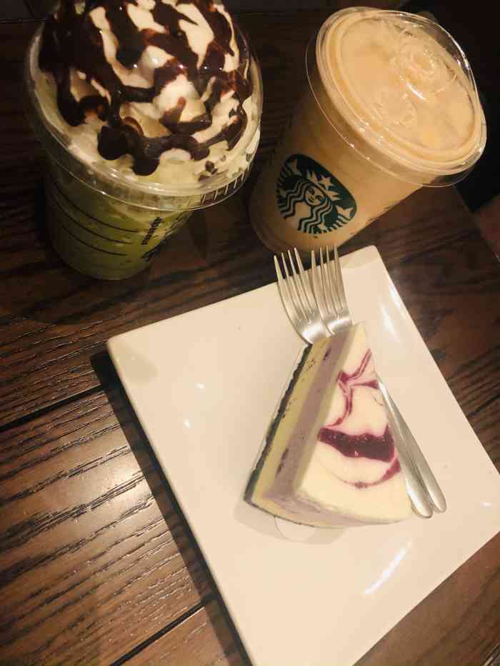 星巴克(南宁青秀万达店)-"[薄荷]环境:星巴克环境都差不多,就比.