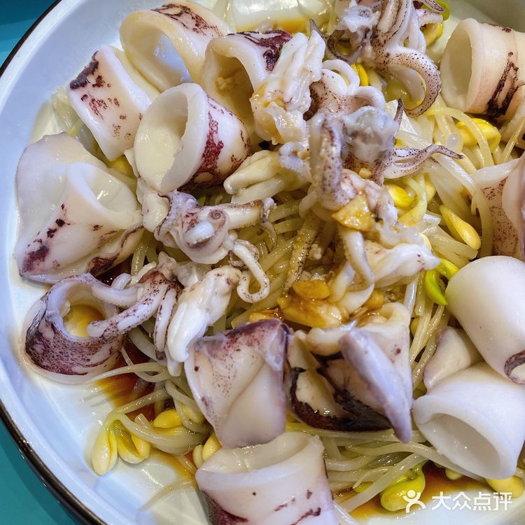 一口鸡肉三口饭鸡小煖美食