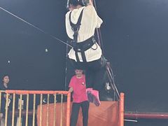 -嘿哟动霸CHUA·新潮玩运动娱乐中心·蹦床滑冰团建乐园