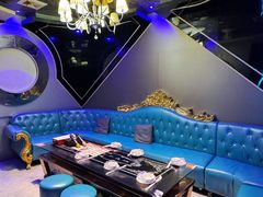 -路边边.炒菜烧烤.音乐餐厅(良乡长虹店)