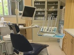 -上海仁爱医院口腔科 · 种植