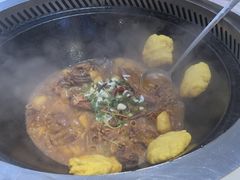 -雪乡人家东北菜·铁锅炖一切(高斯路店)