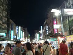 -六合夜市