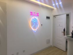 -E.L.K造型momopark店