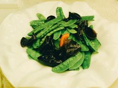 荷兰豆炒木耳-同和居(什刹海店)