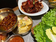 -草家酱蟹炭火烤肉店(珲春南路一店)
