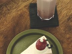 草莓糯米蛋糕-野路甜点铺(松柏路店)