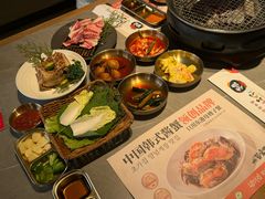 -草家酱蟹炭火烤肉店(珲春南路一店)