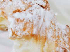 杏仁牛角包-凯宾美食廊Kempi Deli·凯宾斯基饭店(亮马桥路店)