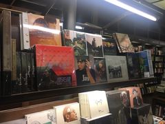 -诚品(信义店)