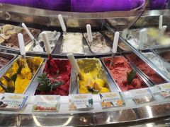 -Gelateria Dondoli