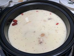 -粤小煲鲜汤猪肚鸡(丹尼斯二天地店)