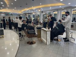 点击看大图 -八佰伴8008星级形象店