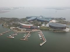 -上海滴水湖皇冠假日酒店