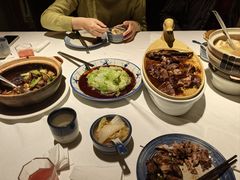 -八府香鸭·啫啫煲(华山路店)