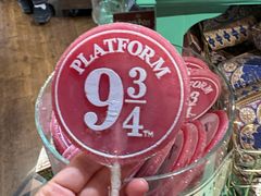 -九又四分之三站台哈利波特商店