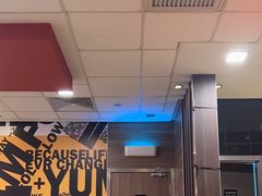 -麦当劳(汉口火车站候车室店)