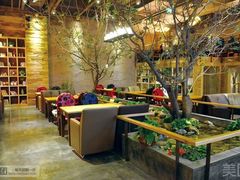 -山有花啡餐厅(常营总店)