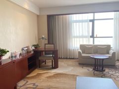 -兴芮温泉度假区