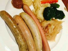 -LENBACH兰巴赫西餐啤酒坊(大连星海广场店)