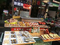 -六合夜市