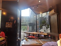 靠窗位-壹酒贰肉1926·深夜食堂(南京北街店)