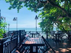 景观位-卷心菜和避孕套餐厅(Pattaya)
