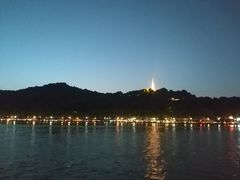 -海底捞火锅(杭州庆春路夜宵主题店)