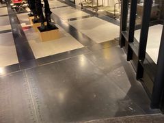-i.t(湖滨银泰in77店)