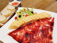 西班牙伊比利亚火腿配风干肠-Mezomd曼索蒂西班牙餐厅(广粤店)