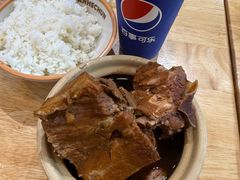 -万和春排骨砂锅米饭(新业广场店)