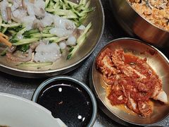 -草家酱蟹炭火烤肉店(珲春南路二店)
