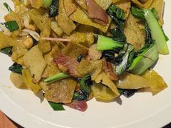 -黄泥岗·地道湖北菜(奥特莱斯店)