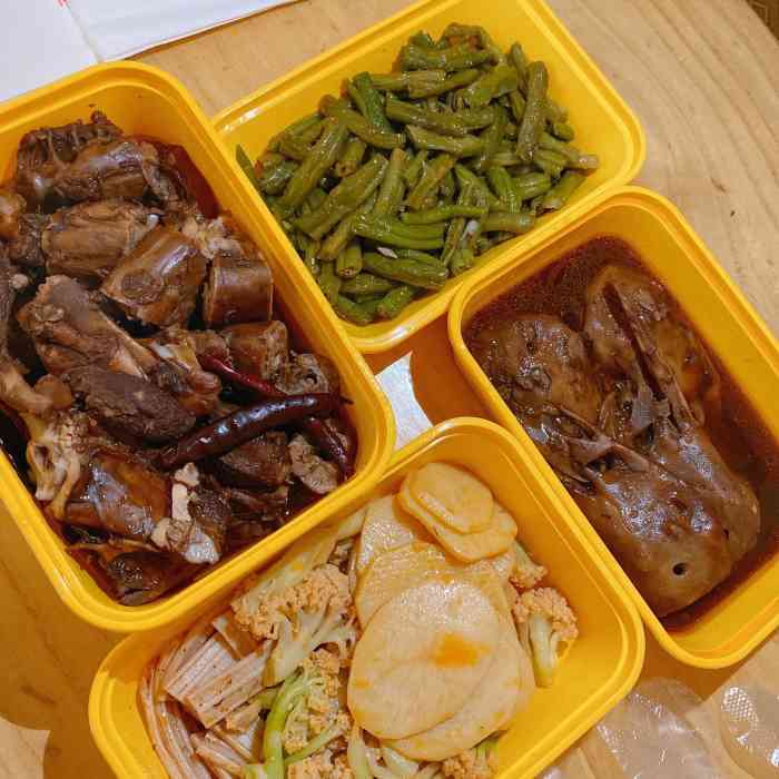 李华泽热卤鸭货店(隆礼路店)-"偶然在外卖软件上看到的这家热卤鸭货