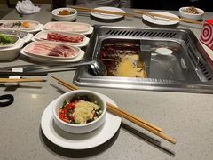 -海底捞火锅(曹安公路店)