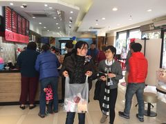 等位区-85度C(生甜甜圈研究工坊·上海局门店)