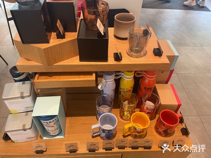 星巴克臻选(上海淮海百盛购物中心店)图片