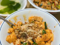 -李与白包子铺(桐梓林店)