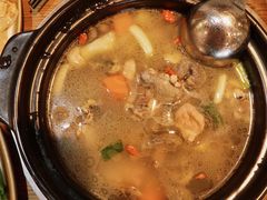 姬松茸炖鸡-妈妈的味道(和顺古镇店)