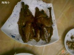 金牌脆皮乳鸽-粤秀小厨·广式早茶(辽宁路店)