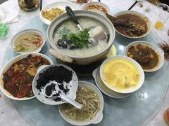 -天乐农家鱼头王(天目湖店)