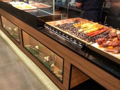 自助取餐区-汉金城海鲜烤肉自助百汇(威海威高广场店)