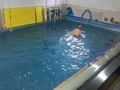 -爱乐游亲子游泳俱乐部