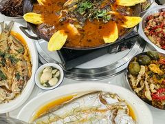 -丹水桥地锅鱼·翘嘴鲌·地方特色全鱼宴(丹江口大坝店)