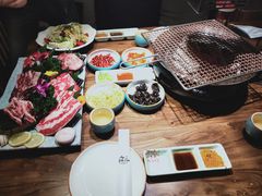 -明洞阿姨·韩式酱蟹烤肉·创意料理(三元桥店)