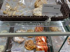 杏仁吐司-西点坊(浦东香格里拉店)