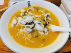 酸菜鱼汤面-荣鲜面馆(钱江路店)